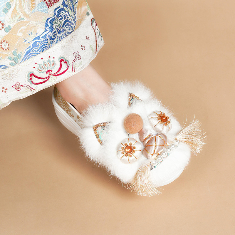 【厚底真毛】新款刺绣虎头鞋厚底真毛保暖松糕鞋单鞋民族风绣花鞋女