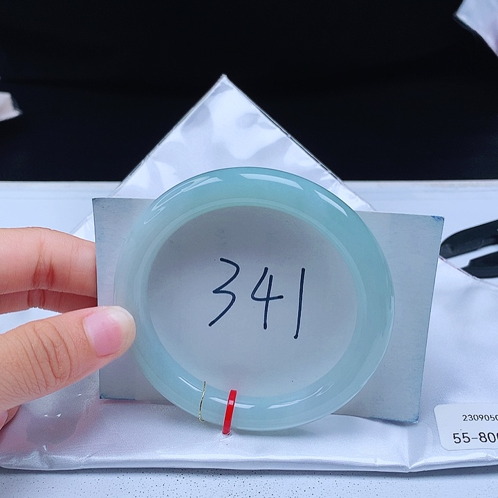 翡翠手镯未镶嵌55+圆条