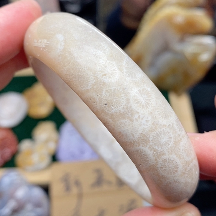 硅化珊瑚（珊瑚玉）手镯未镶嵌53.5