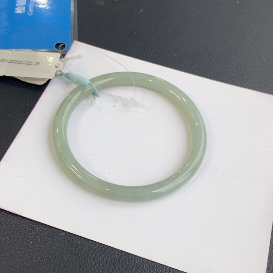 翡翠未镶嵌手镯10号58圆条