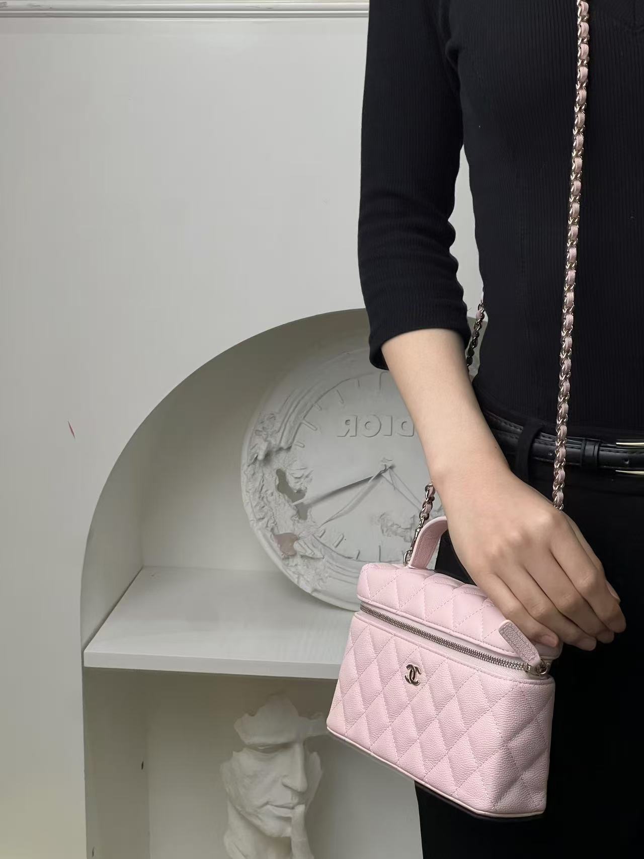 99新 Chanel/香奈儿 25s lp饭盒粉金荔枝牛斜挎包/甄选