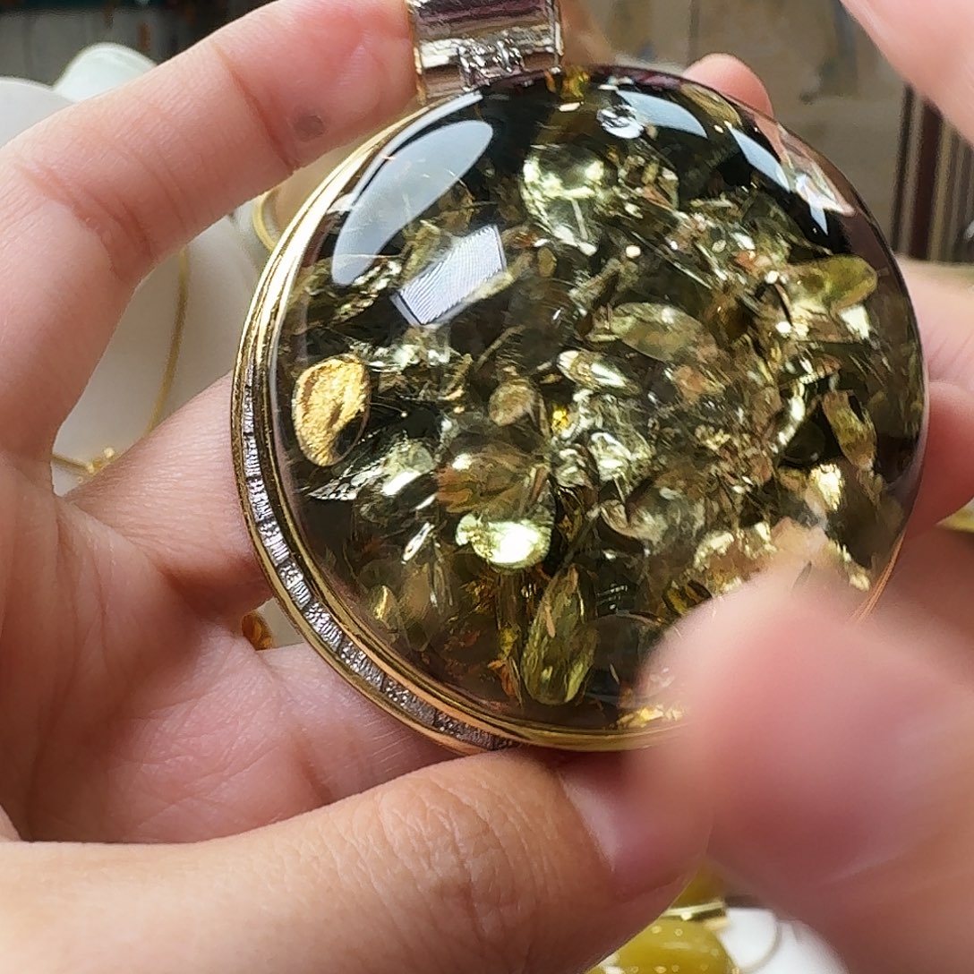 琥珀未镶嵌颈饰吊坠