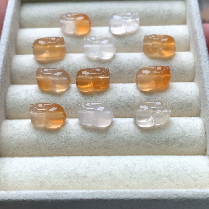 玛瑙/玉髓未镶嵌玛瑙貔貅/只