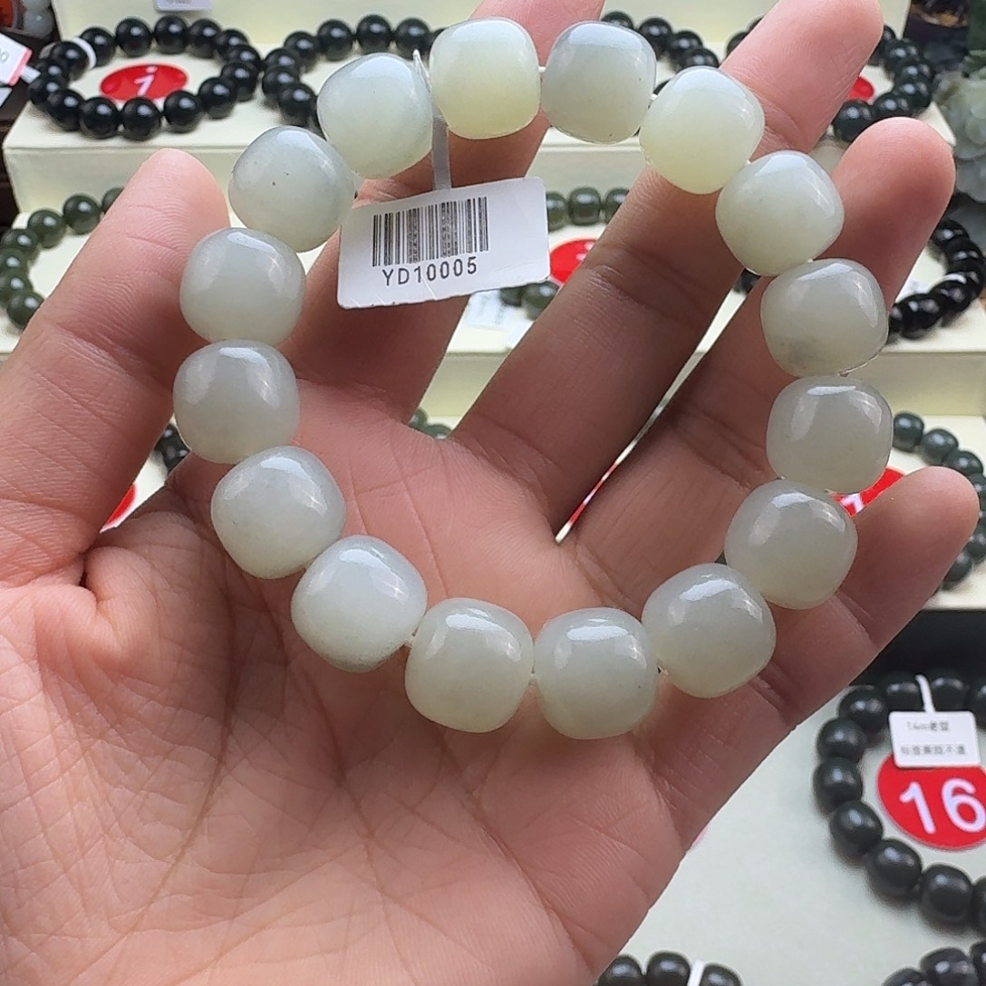 和田玉未镶嵌手串