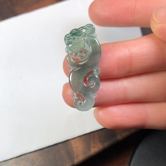 翡翠未镶嵌颈饰缅甸A货，每天下午1点半开播