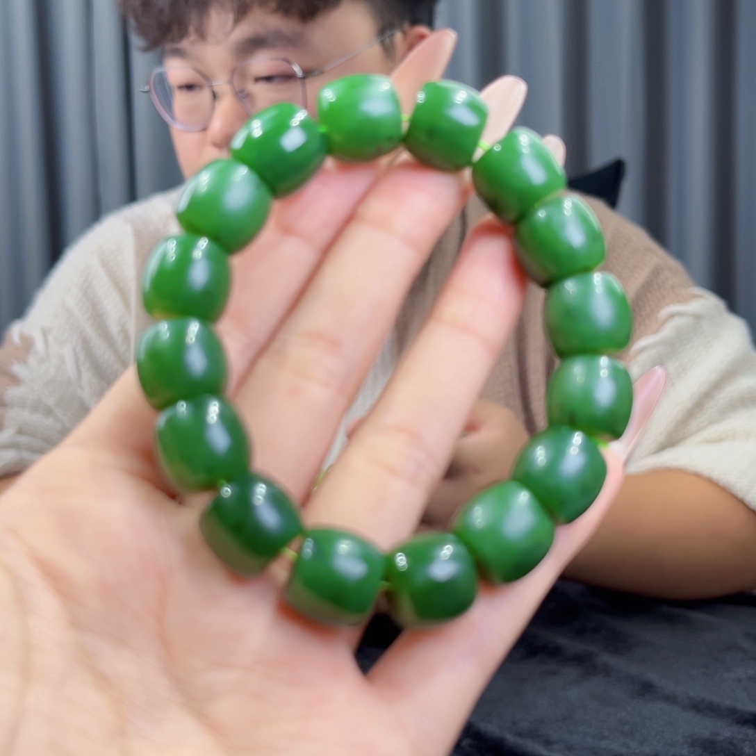 和田玉未镶嵌手串天然和田玉俄碧辣阳绿手串14