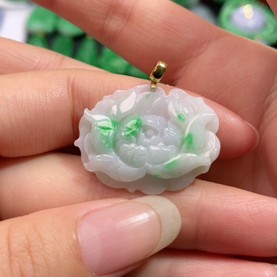 颈饰未镶嵌翡翠吊坠