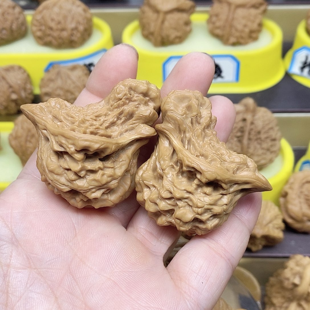 文玩核桃吊坠毕业鸟