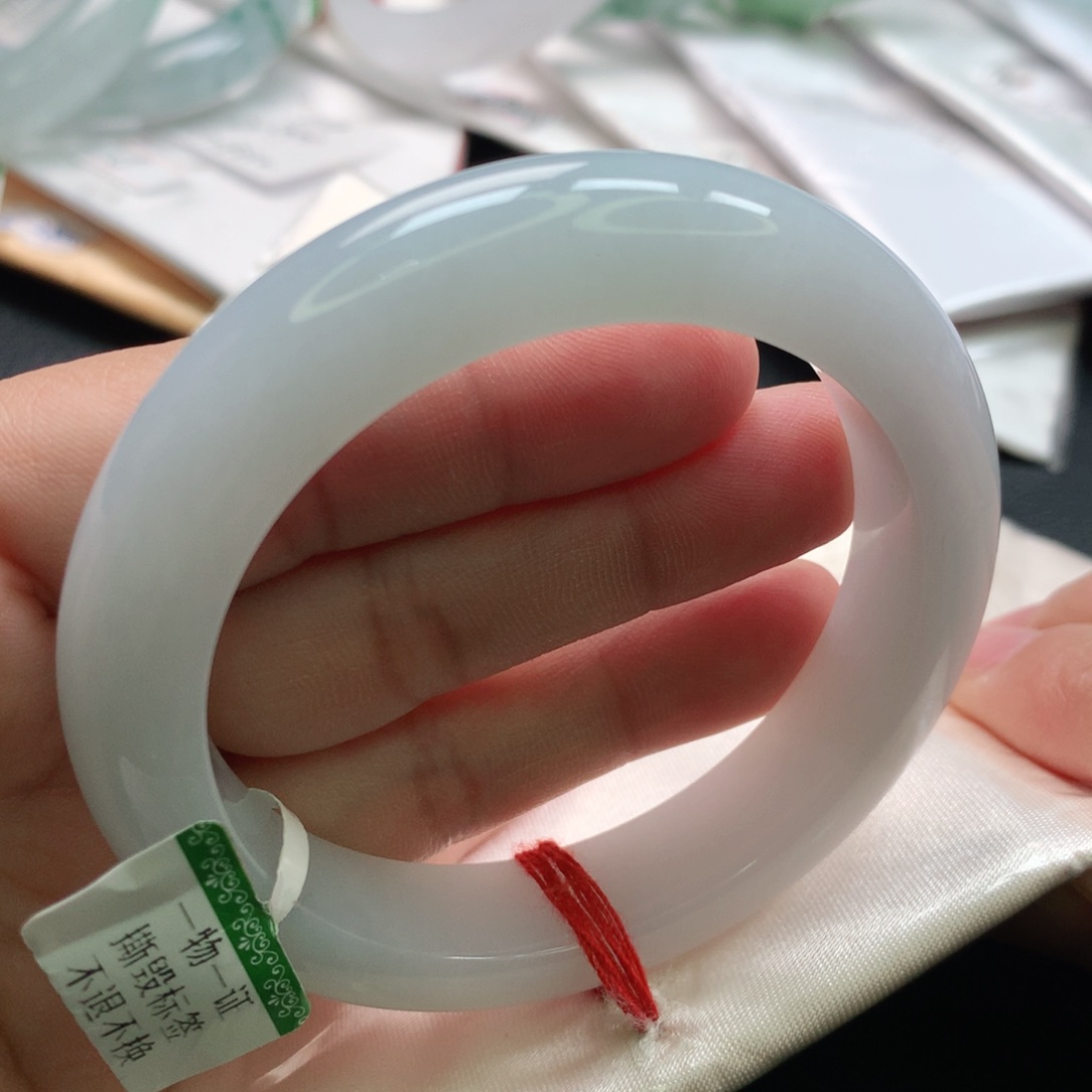 翡翠手镯未镶嵌缅甸56