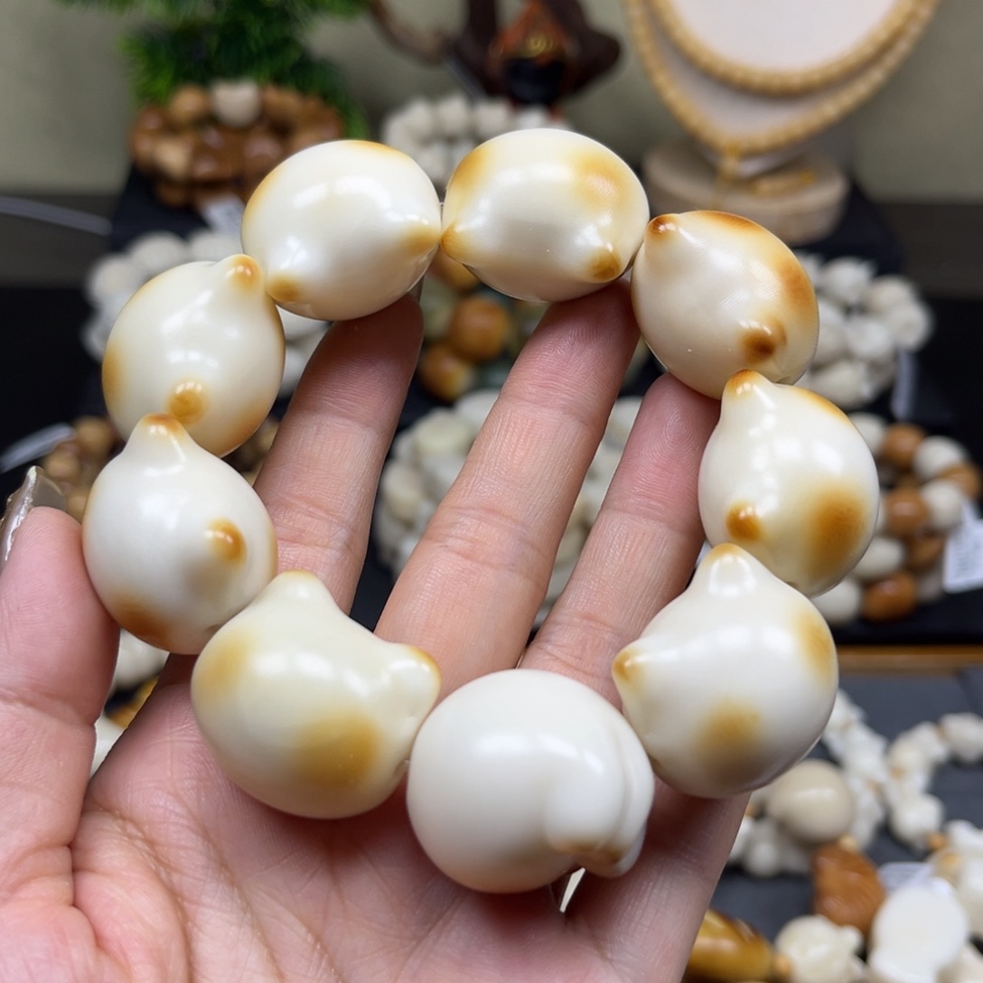 菩提根/象牙果吊坠1.13.124炭烤猫头瑕