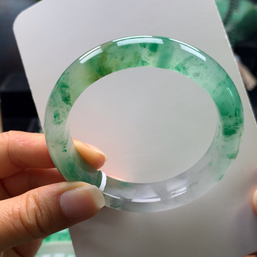 石英质玉未镶嵌手镯