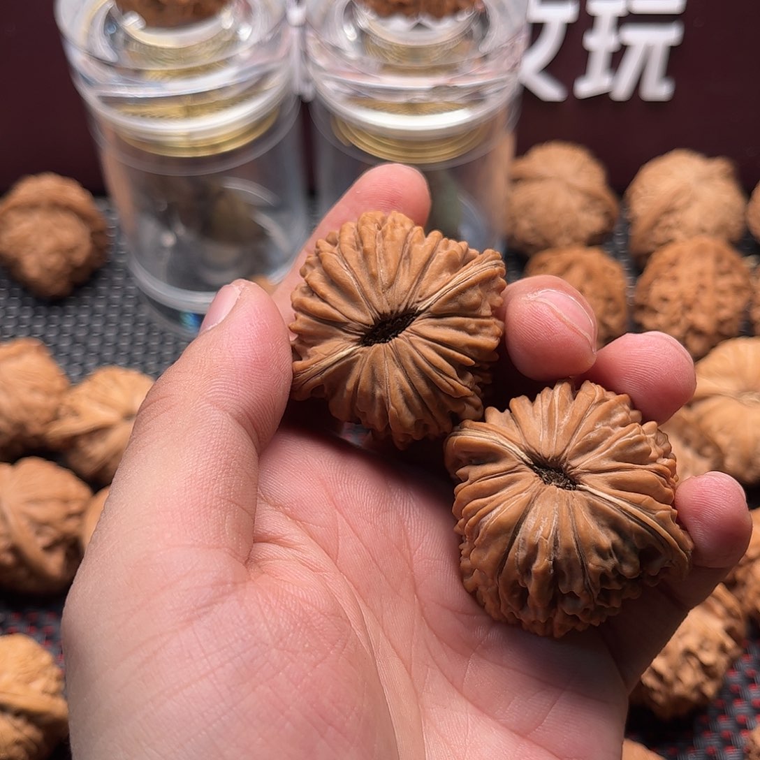 张***条吊坠文玩核桃四座楼