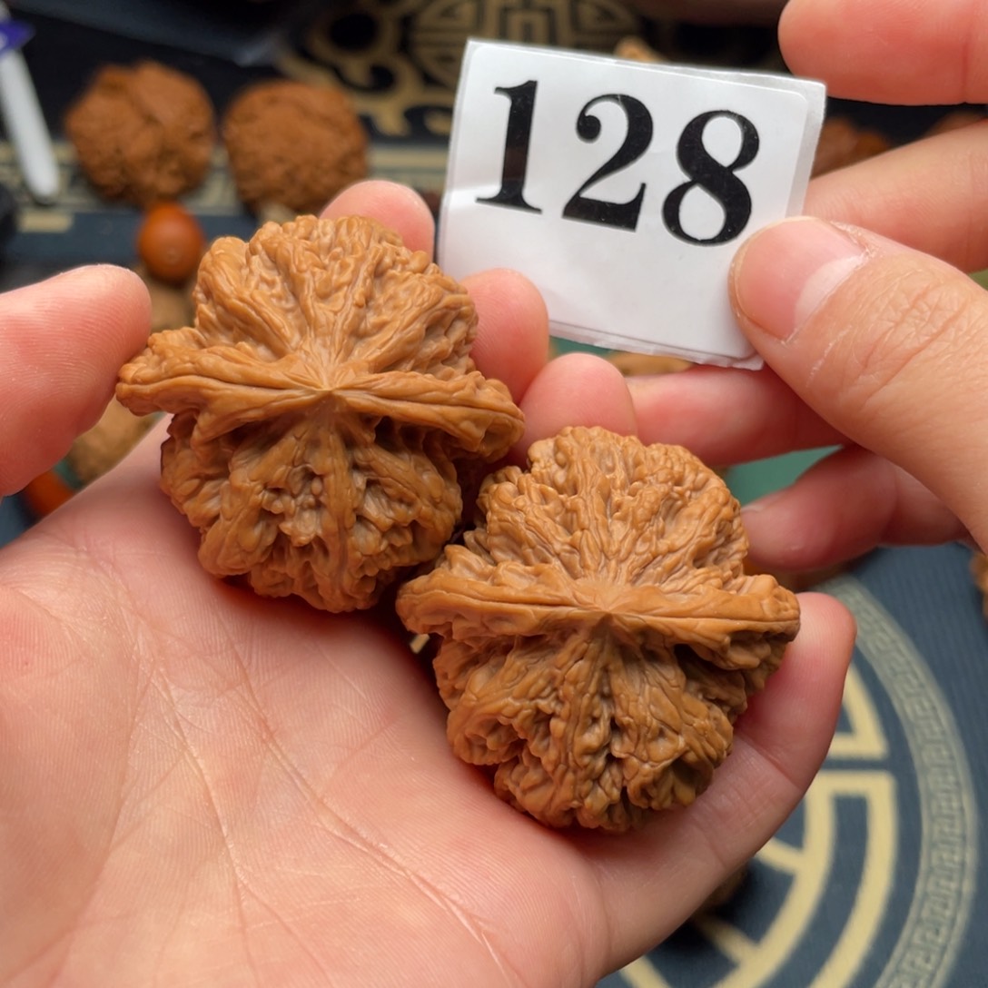 文玩核桃把件43粗筋128号