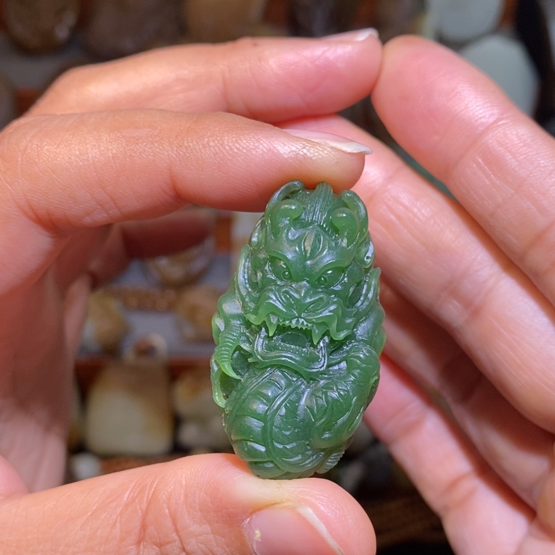 定制和田玉龙行天下