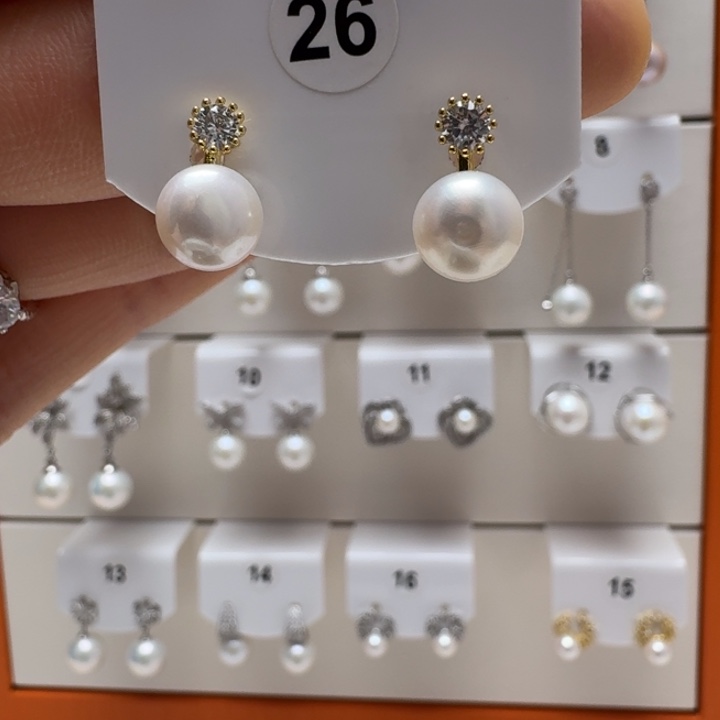 淡水珍珠未镶嵌耳饰