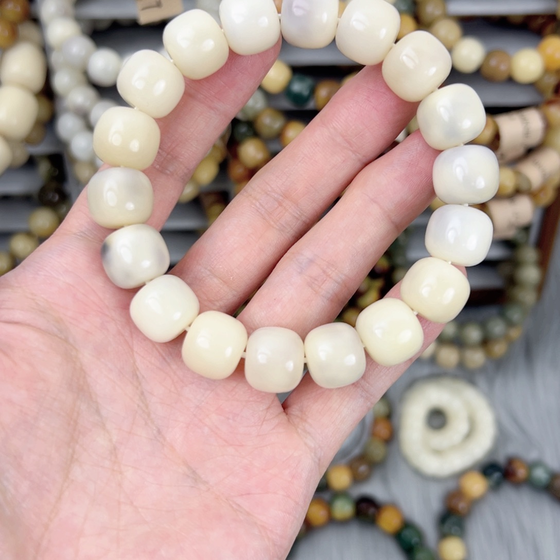 吊坠菩提根/象牙果微瑕