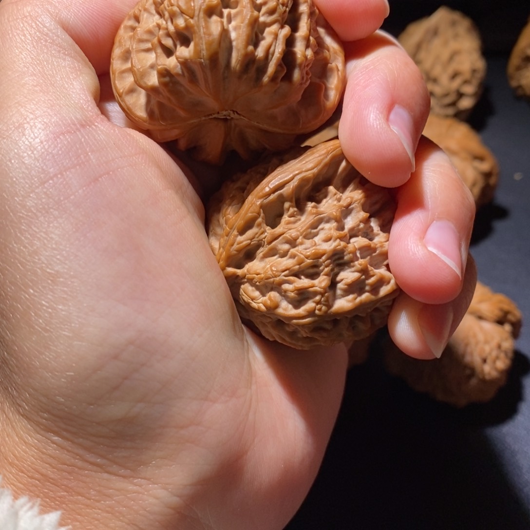 文玩核桃吊坠驴****房白狮子