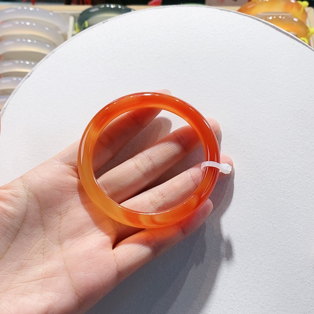 玛瑙/玉髓手镯未镶嵌57.0