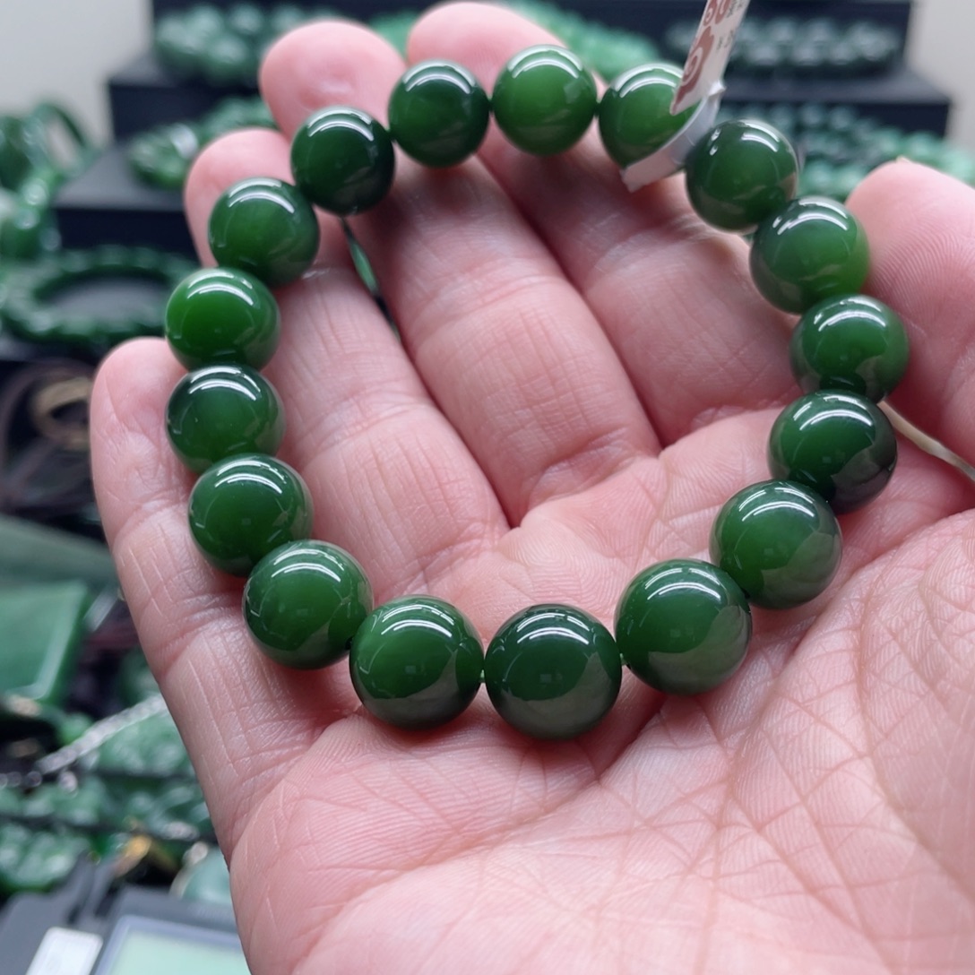 和田玉（碧玉）未镶嵌手链