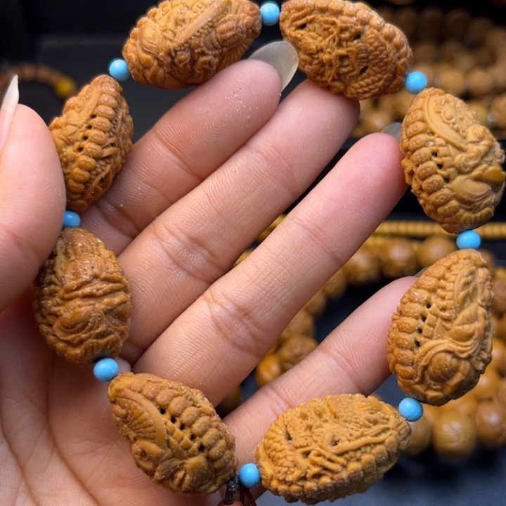 猴头核桃吊坠C**?猴头