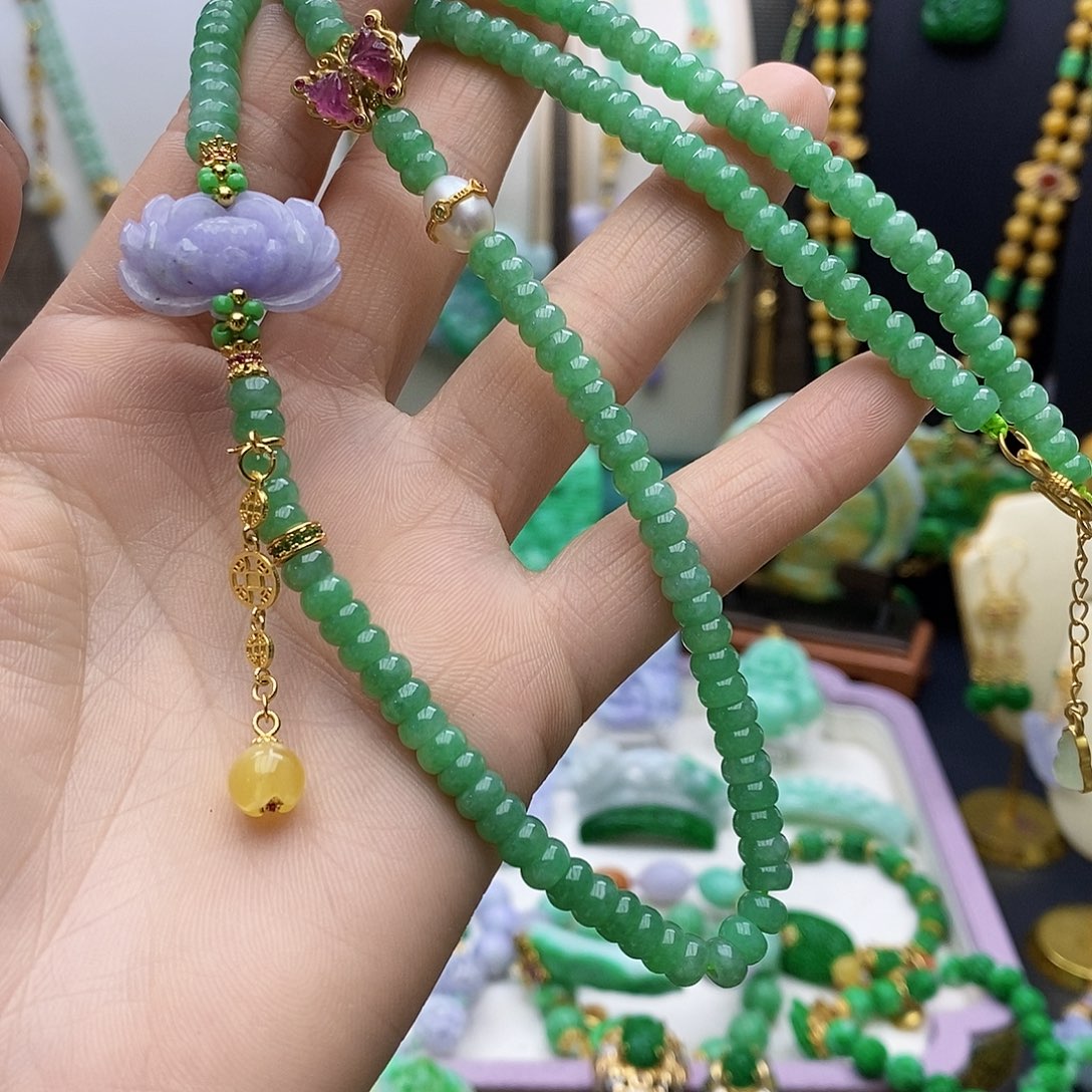 翡翠颈饰未镶嵌天然