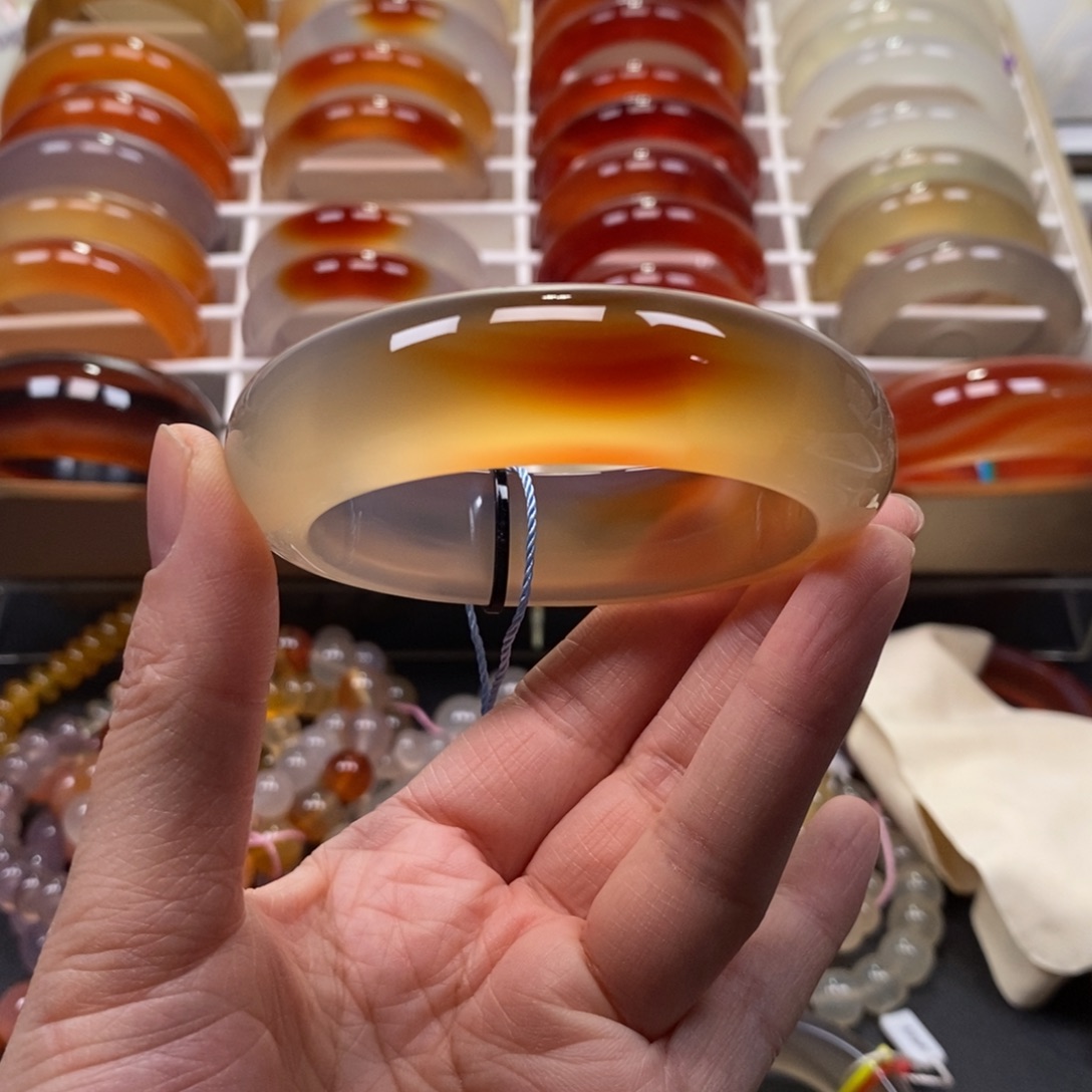 玛瑙/玉髓未镶嵌手镯