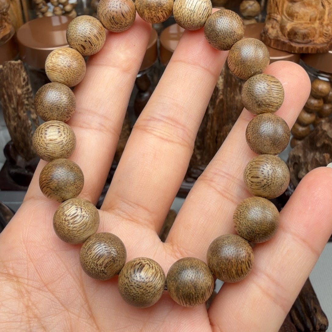 依***西沉香碎屑沉香文莱 1.1*8 克