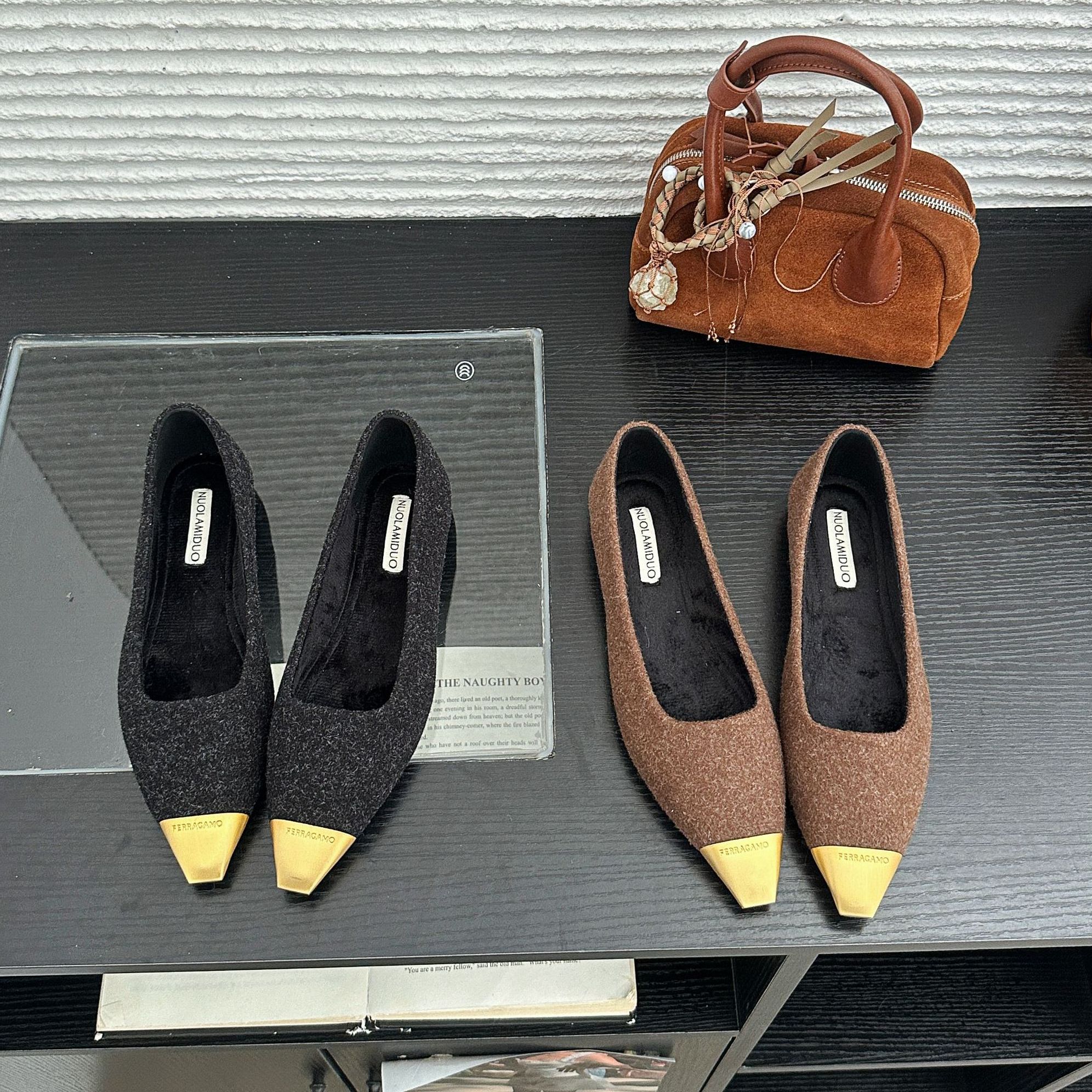 2025秋冬小香风金属方头绒面保暖平底单鞋舒适百搭通勤浅口单鞋女