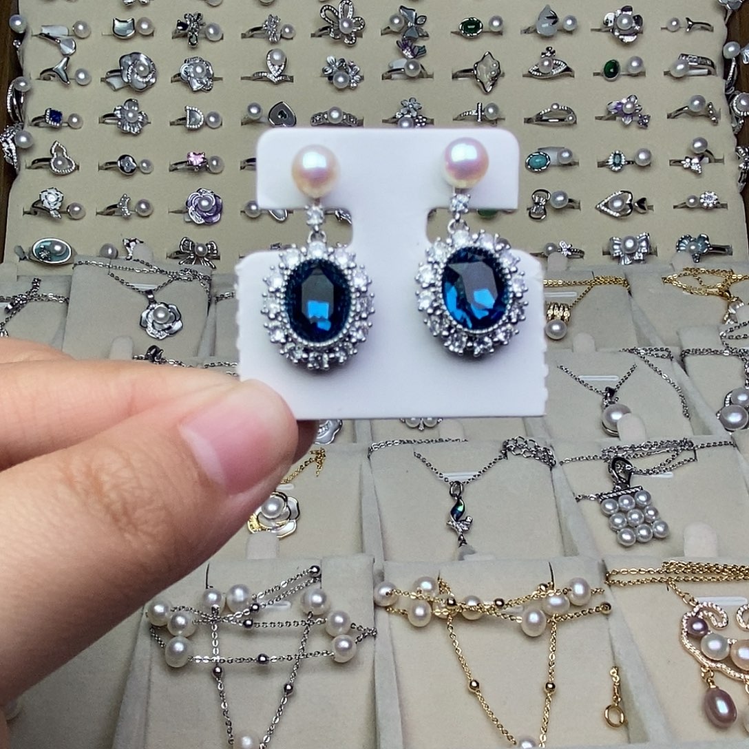 银S925镶嵌淡水珍珠耳饰