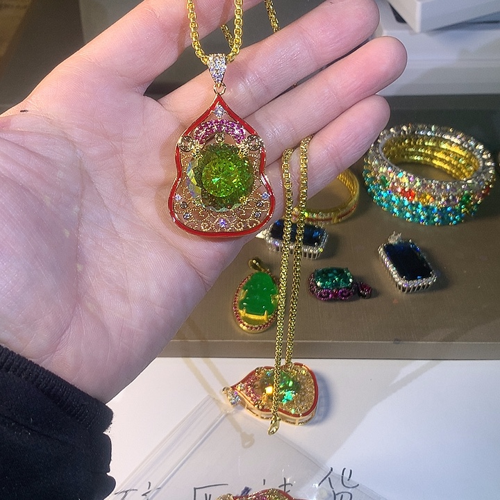 非金属97吊坠。                