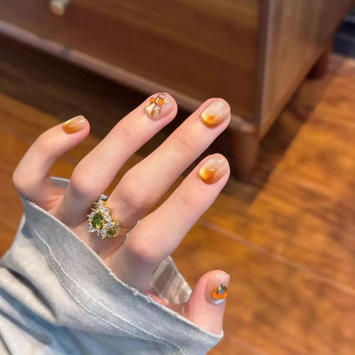 【柿柿如意】十片装穿戴甲 淡橘色渐变猫眼美甲 秋冬氛围甲片可拆卸