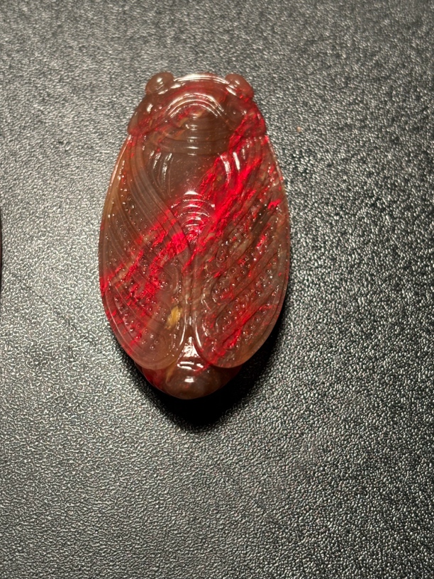 昌化鸡血石牛角冻