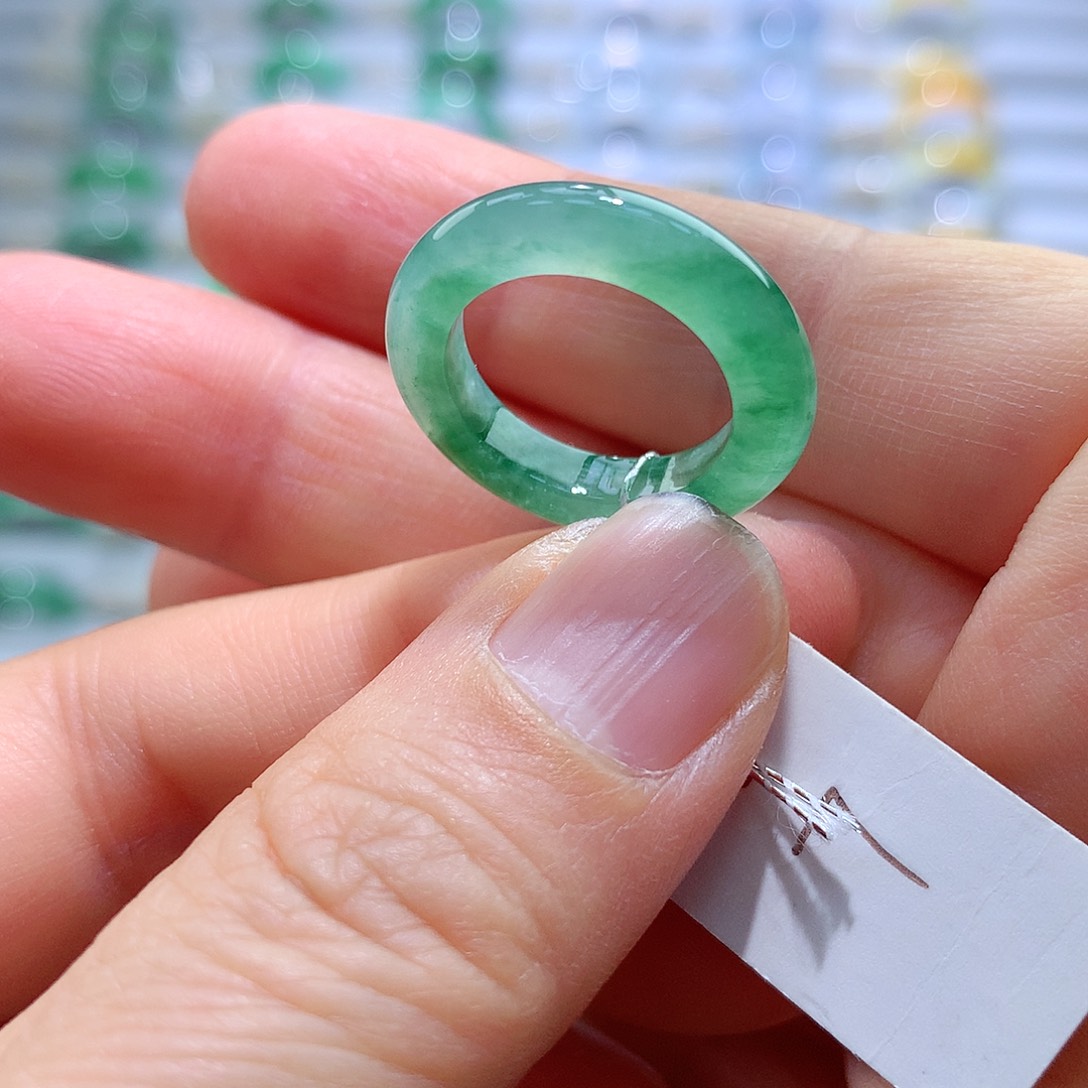 翡翠戒指未镶嵌7号