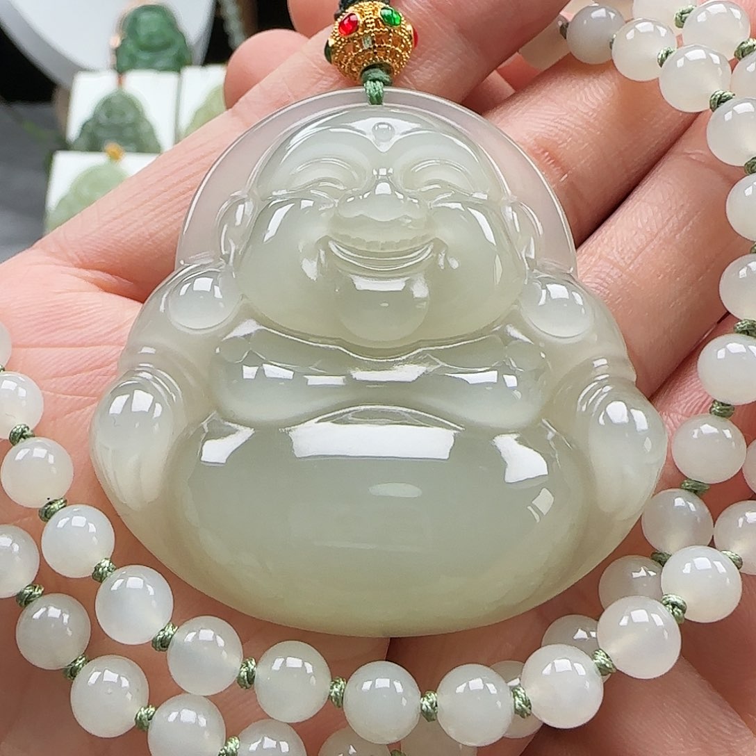 和田玉足金镶嵌颈饰
