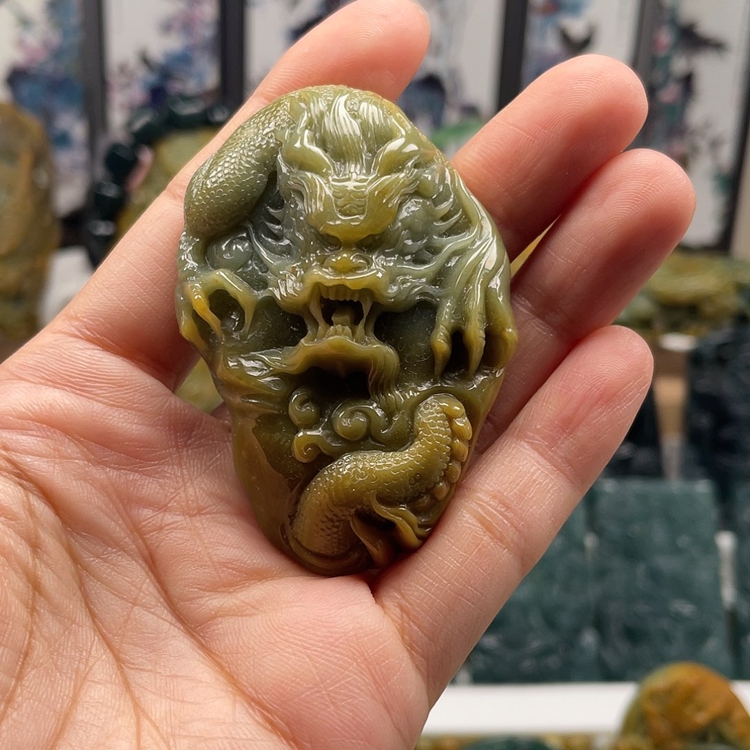 翡翠未镶嵌颈饰天然翡翠a货龙