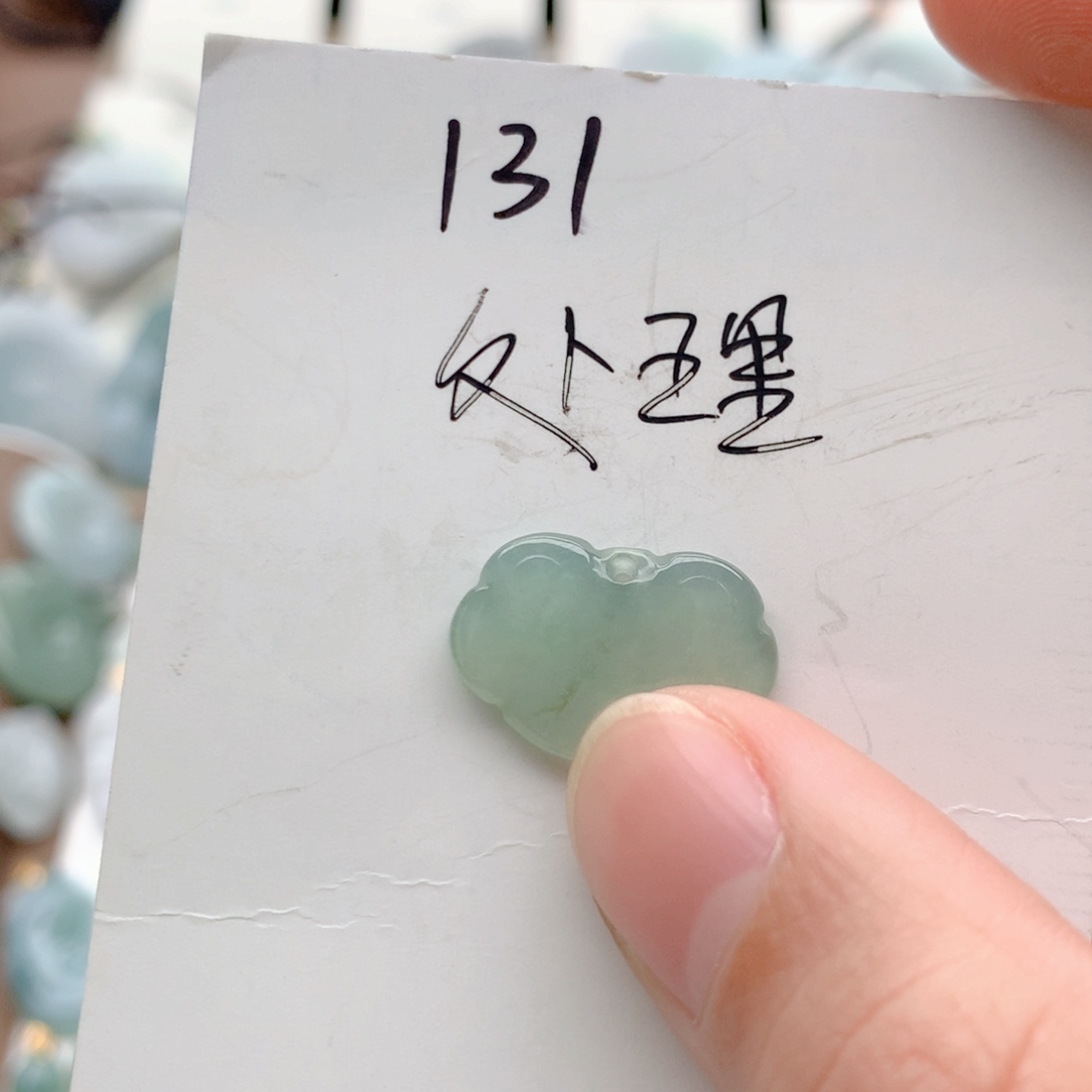 翡翠未镶嵌颈饰吊坠