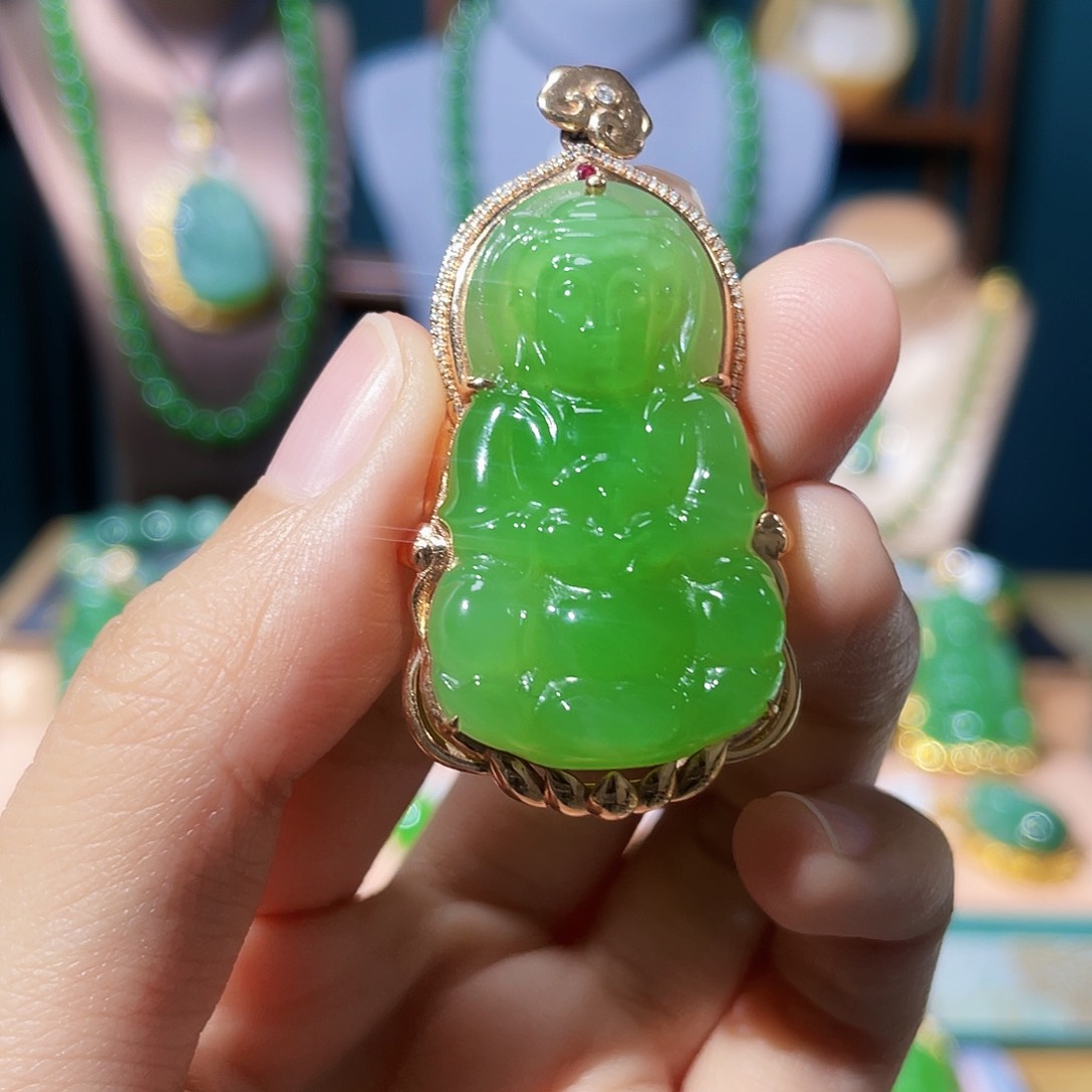 和田玉（碧玉）颈饰18K金镶嵌