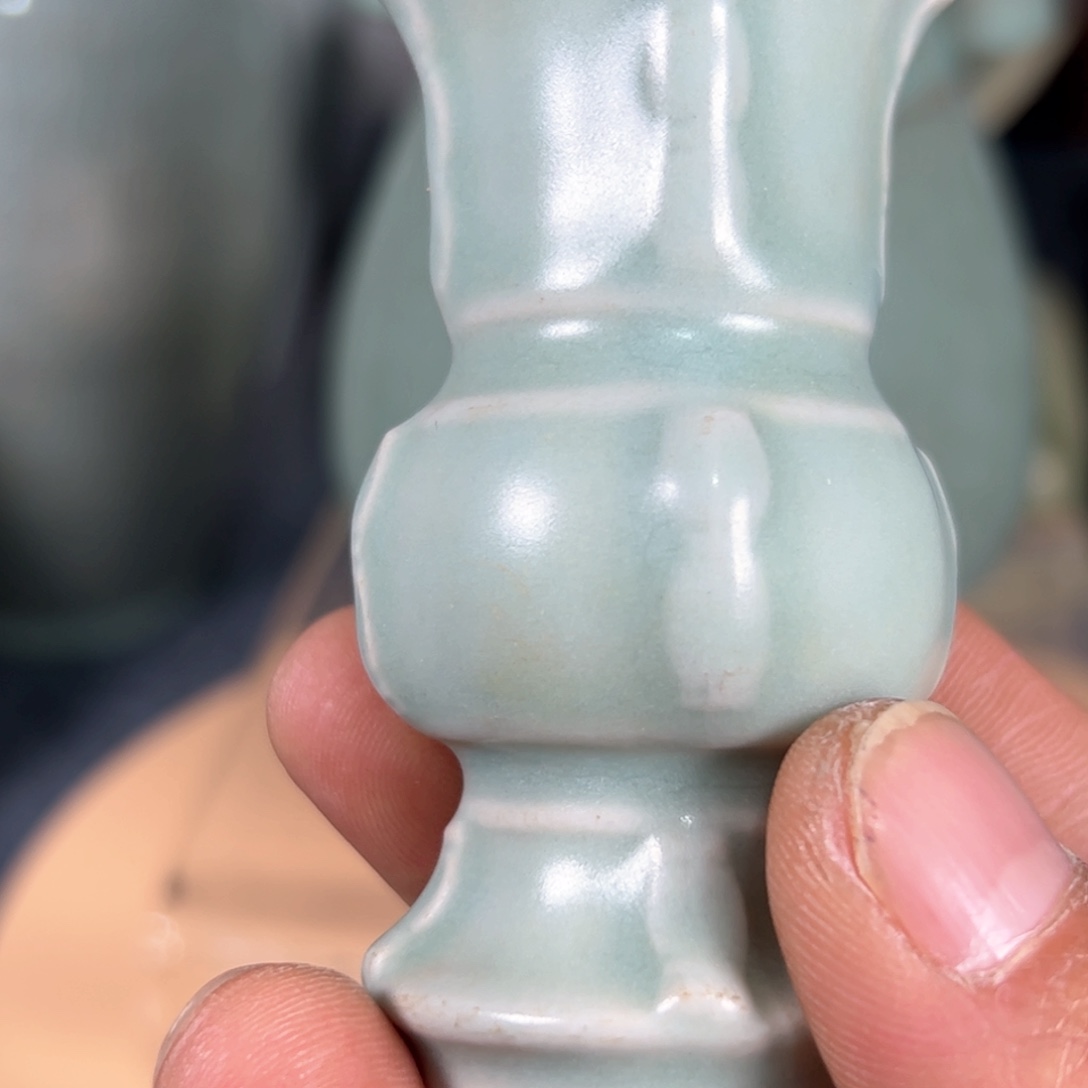 瓷片陶瓷龙泉花孤