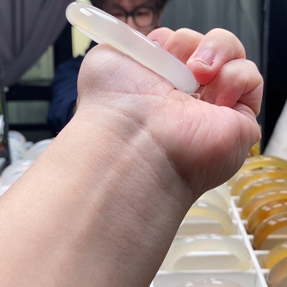 玛瑙/玉髓手镯未镶嵌