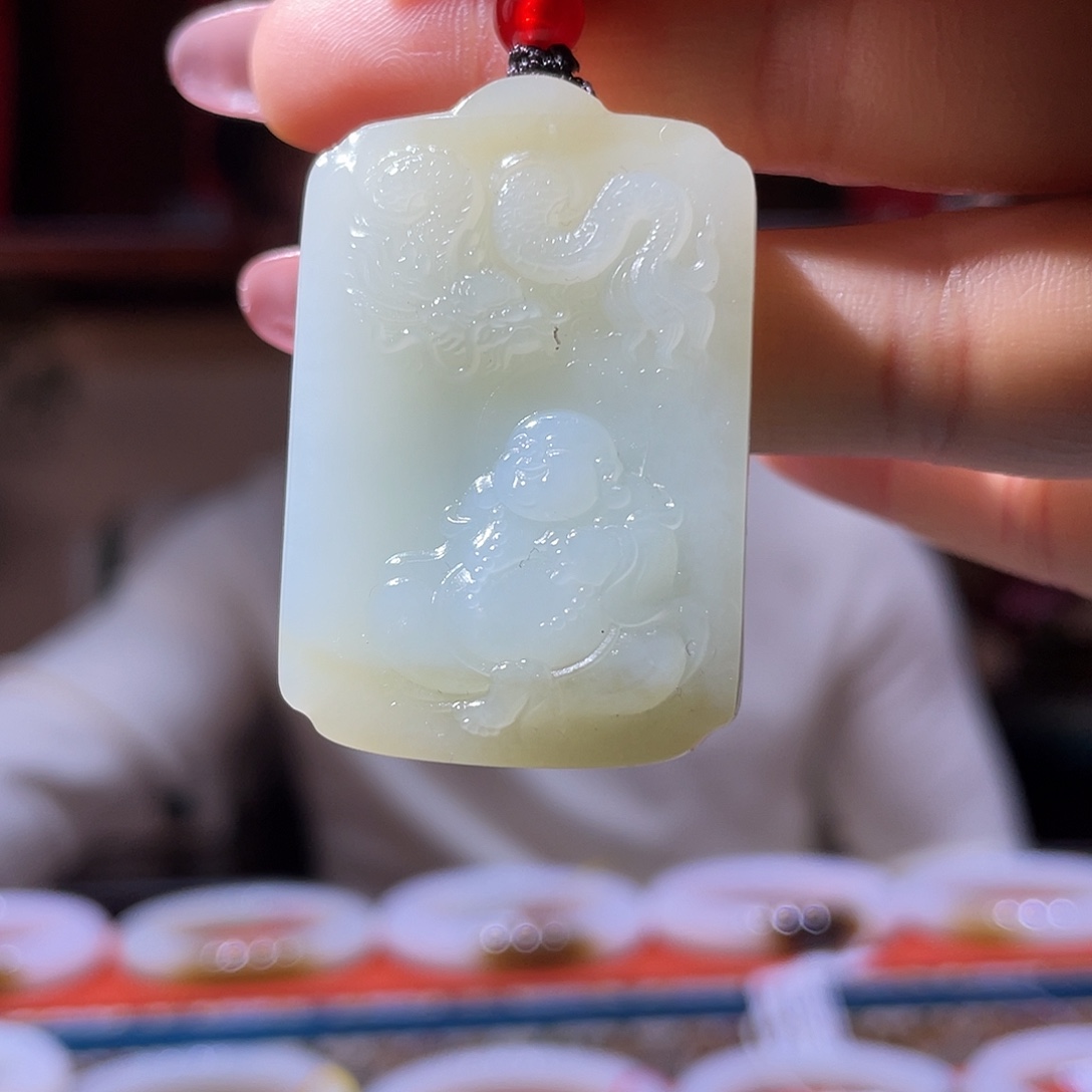 和田玉（糖玉）未镶嵌颈饰