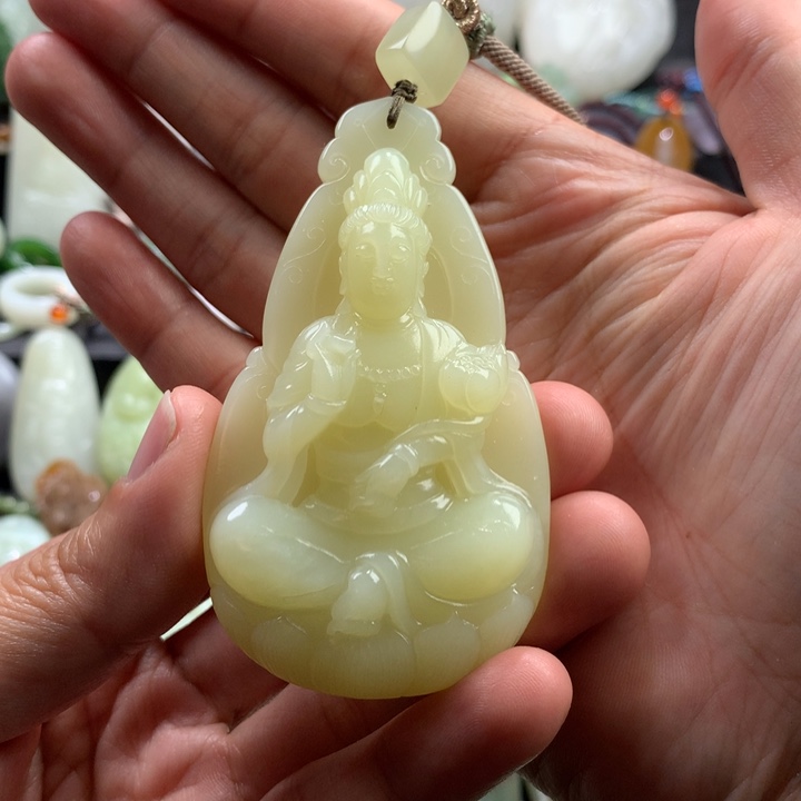 和田玉颈饰未镶嵌