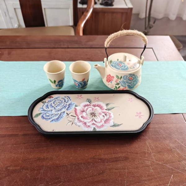ZH3493-亮光黄汝(麻绳)提梁壶刺绣蓝牡丹提梁壶杯*2+刺绣海棠茶盘