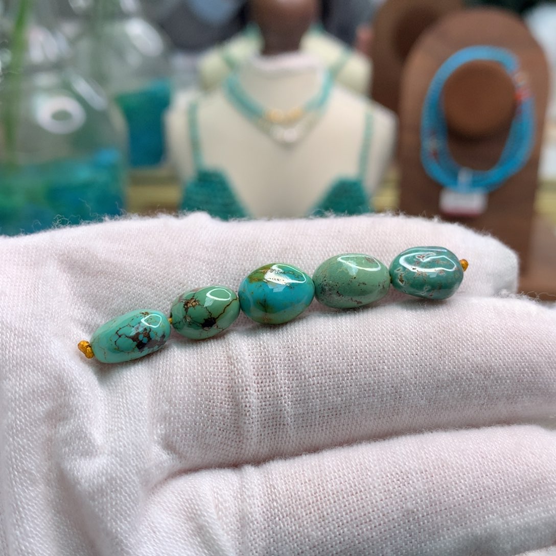 绿松石未镶嵌饰品