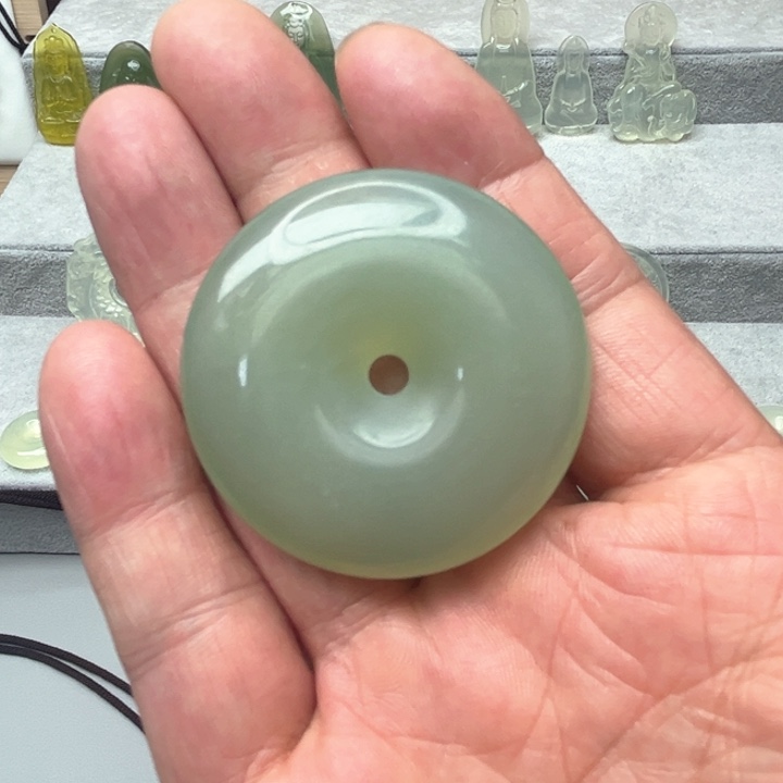 蛇纹石玉颈饰未镶嵌W****n