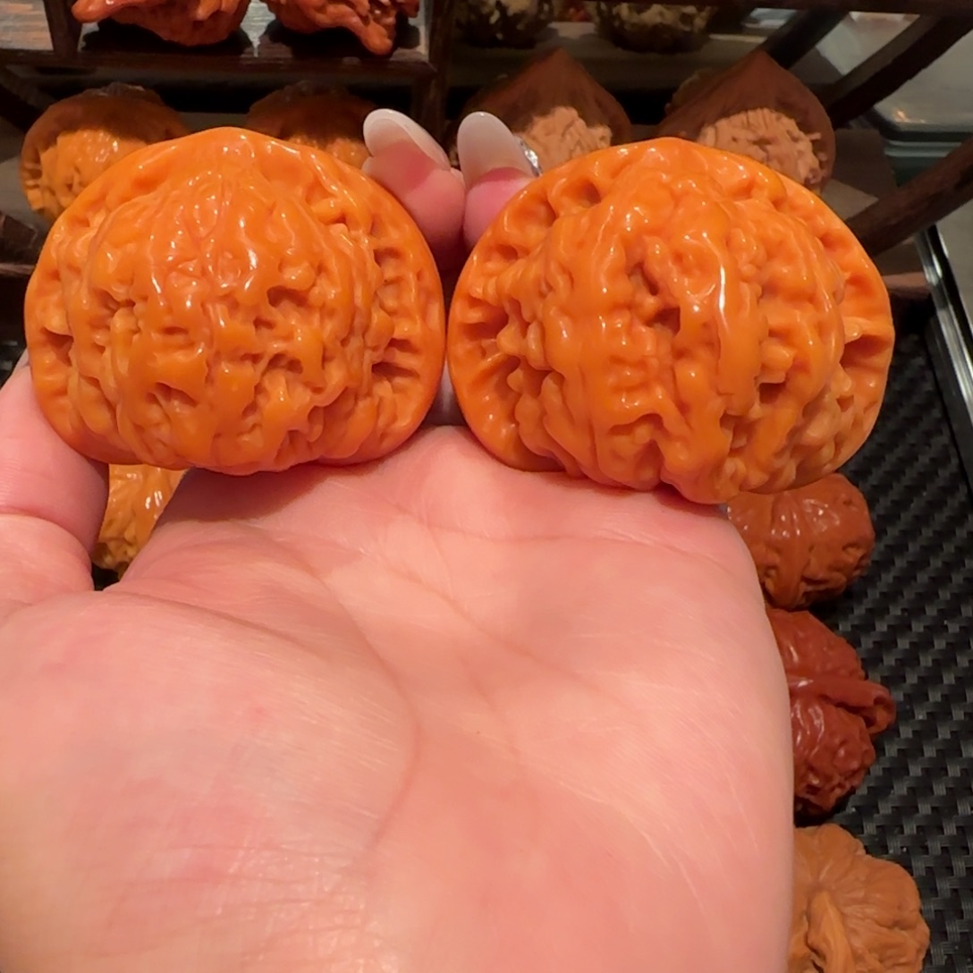 文玩核桃吊坠玉化官帽53精品0500