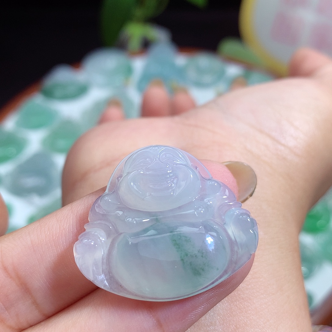 翡翠未镶嵌颈饰佛公