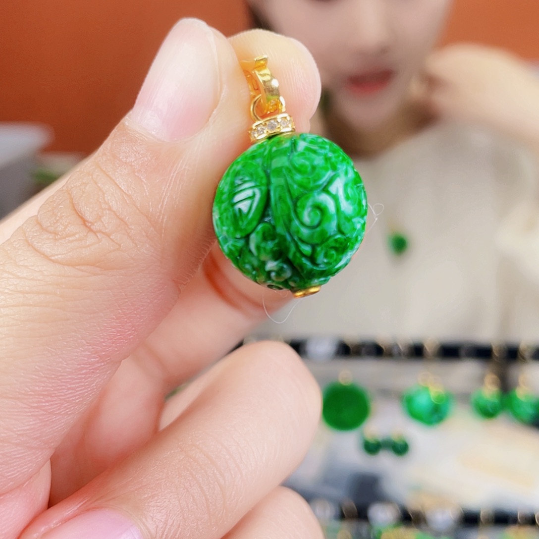 翡翠未镶嵌耳饰饰品