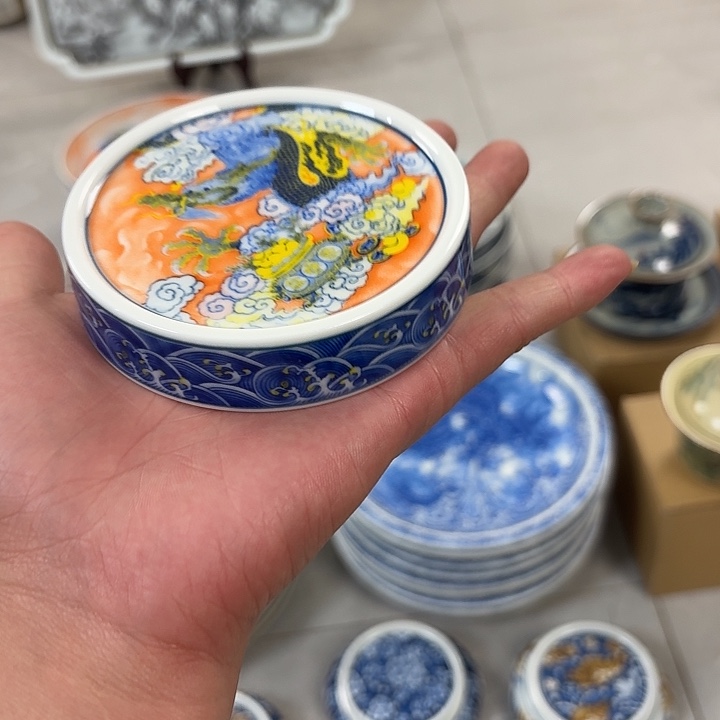 瓷片粉彩腾龙献宝杯垫景德镇