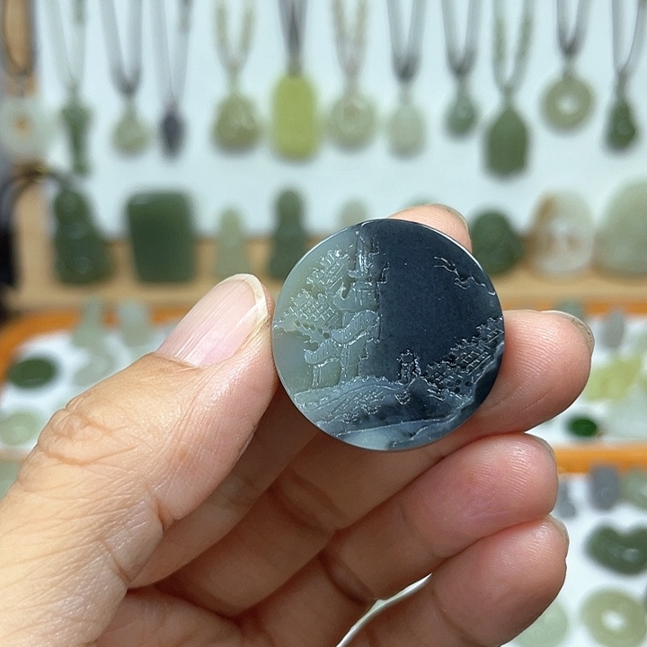 和田玉未镶嵌颈饰