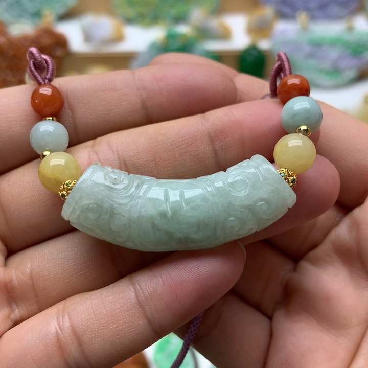 翡翠未镶嵌颈饰翡翠